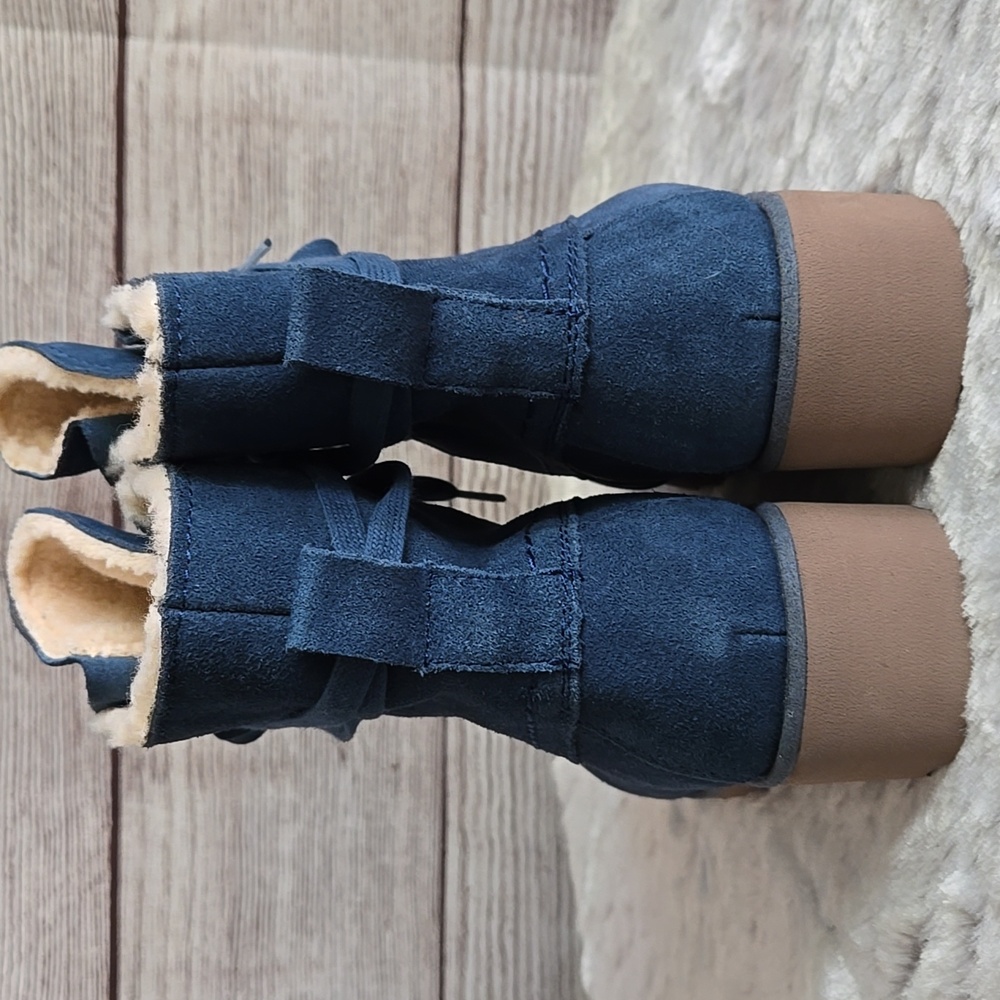 Bearpaw Blue Wedge Winter Boots, Womens Size 6, Great Condition - Picture 4 of 8